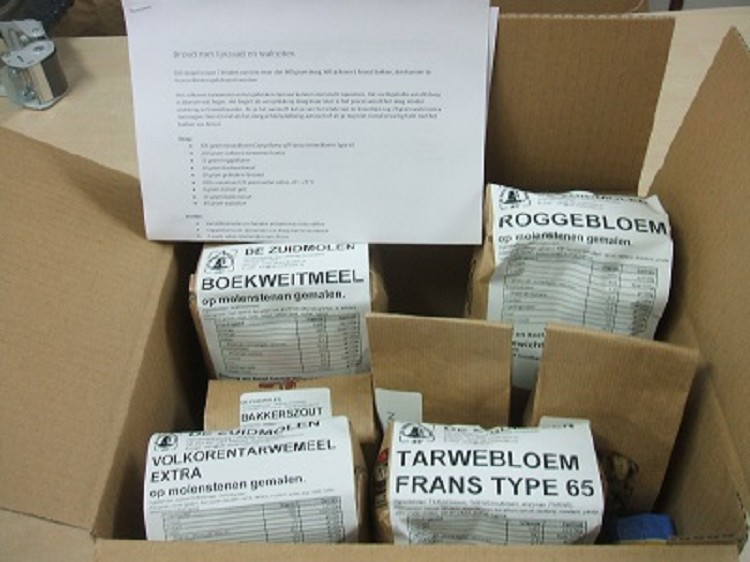 Bakpakket Brood met lijnzaad en walnoten.